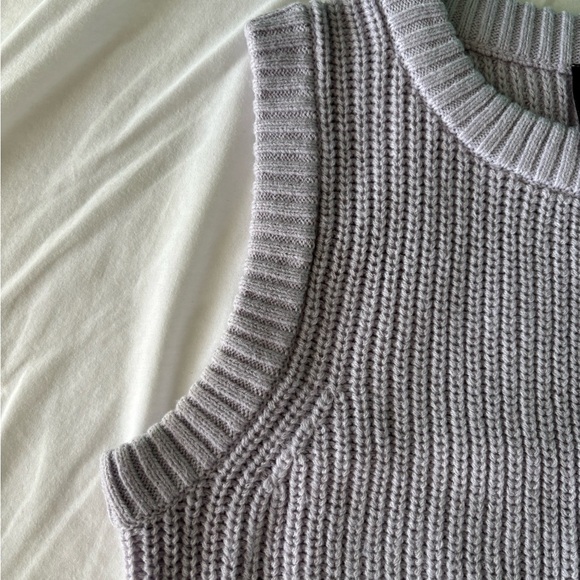 H&M Light Purple Knit Sweater Vest - Picture 4 of 8